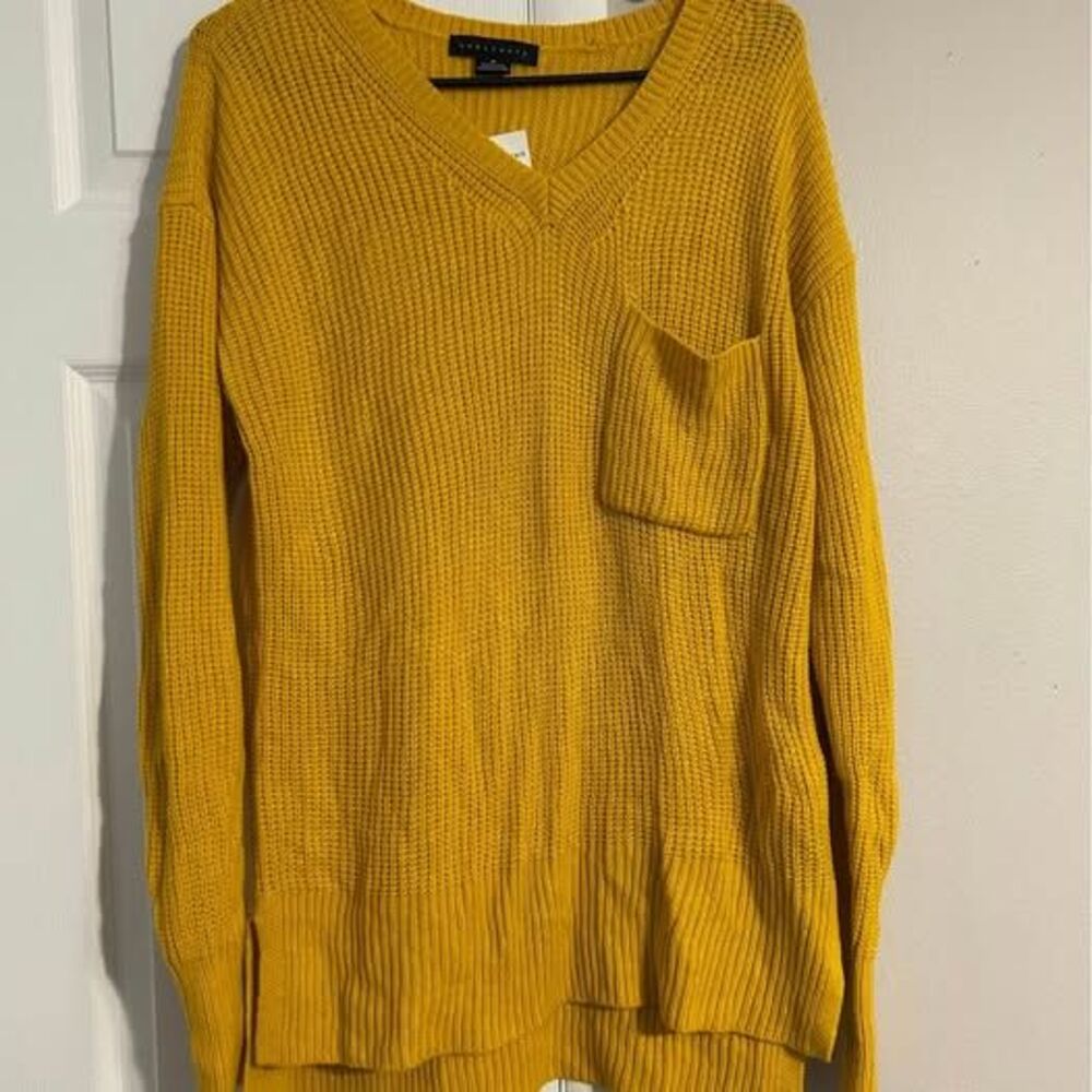 NWT Sanctuary Mustard Yellow V-Neck Pocket Sweater Size M